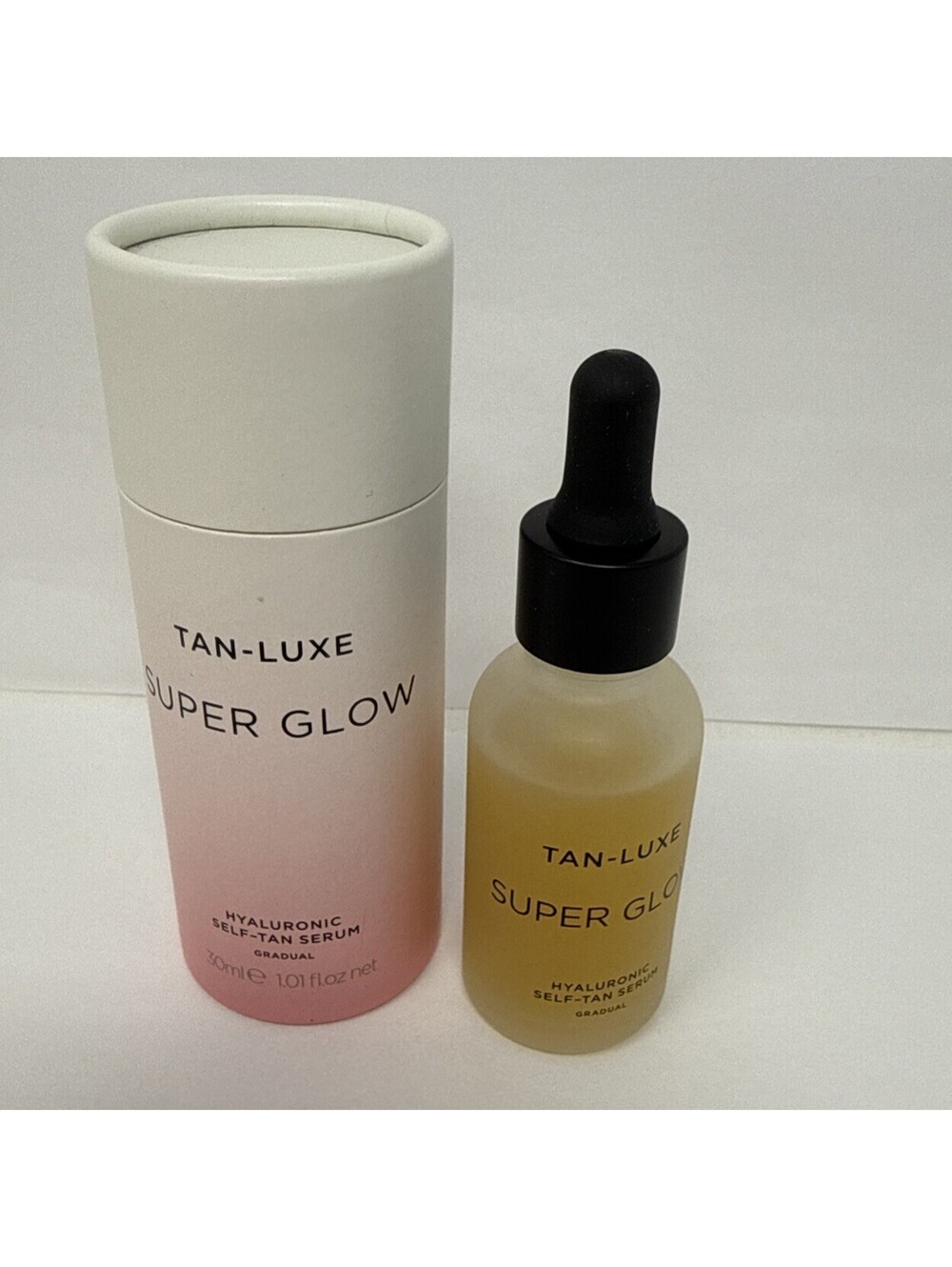 Tan-Luxe ~ Super Glow Hyaluronic Self-Tan Serum ~ 1.01 fl. oz./30 ml ~  RN 4